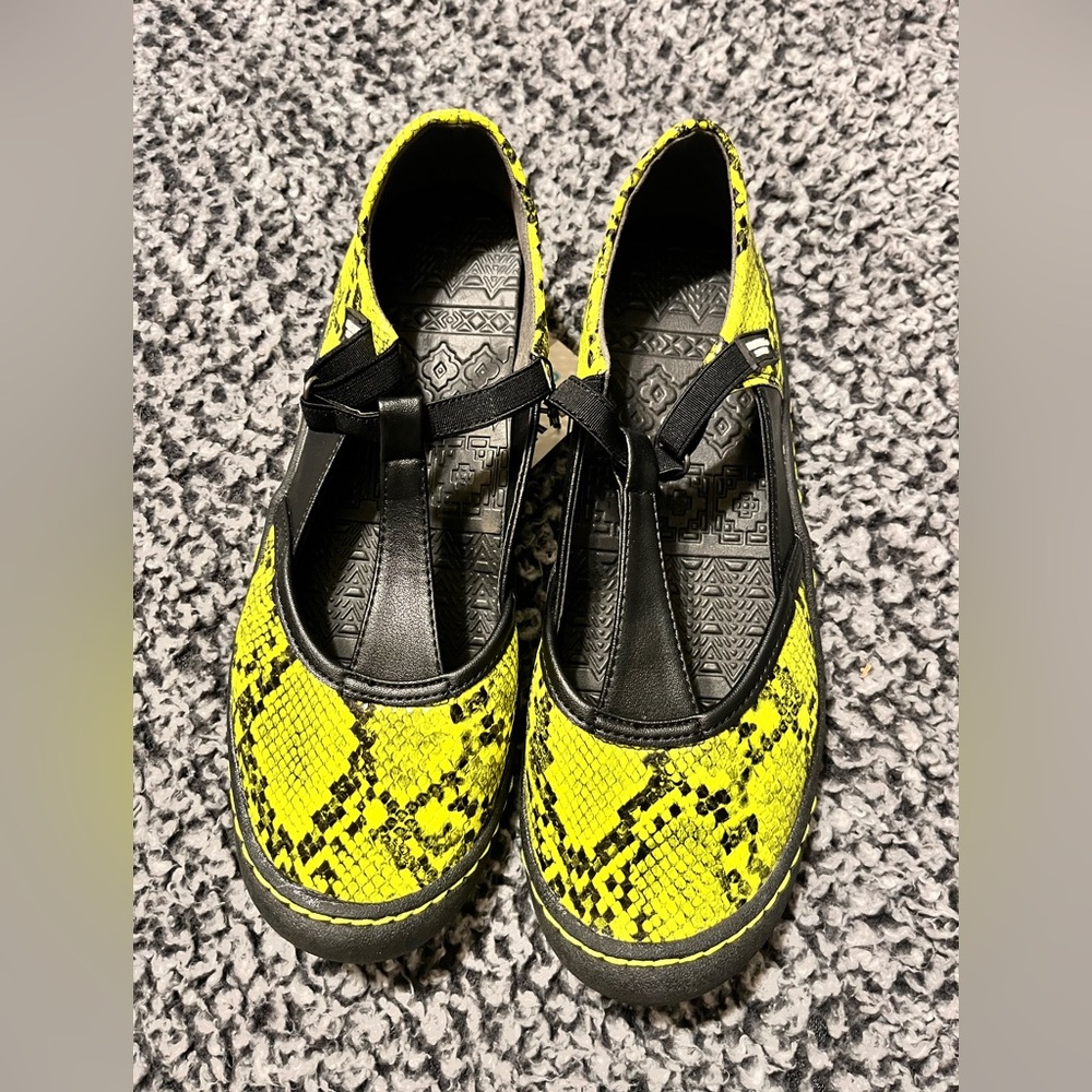 Muk Luk sport shoes - Picture 2 of 8